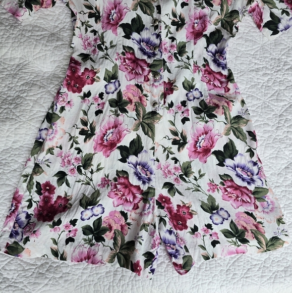 90s Vintage Romper Floral Button Up Collared V-neck Short Sleeve Playsuit - Picture 5 of 13